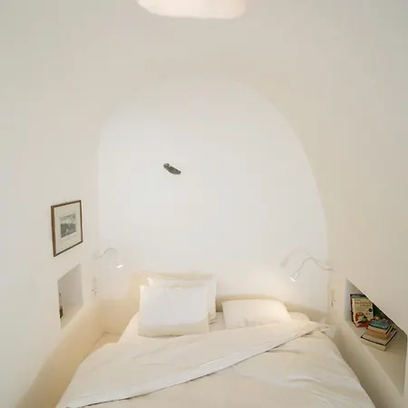 Wineryhouse Where Dreams Live * Foinikia (Santorini)